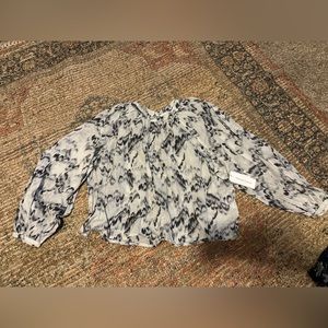 Treasure&Bond Grey Cloud Camo Blouse